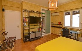 Athens Stylish Studio In Front Of Syntagma Metro Stop For 2